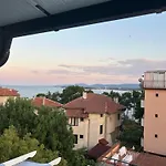 лилия 2 Апартамент Приморско