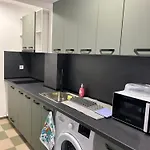 лилия 2 * Приморско