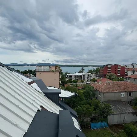 лилия 2 Apartamento Primorsko